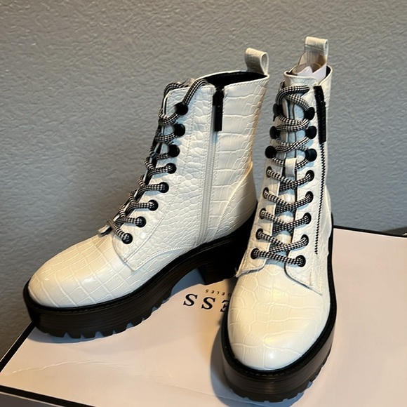 Guess Fearne White Lace Up Boots - Picture 1 of 10